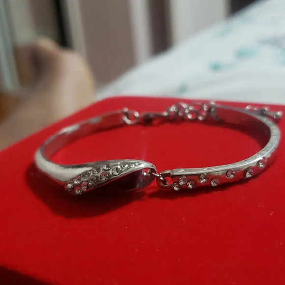 Bracelet - Picture 2 of 7